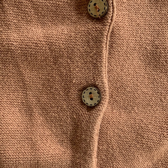 Dusty rose Kindly sweater with wooden buttons - Picture 3 of 3
